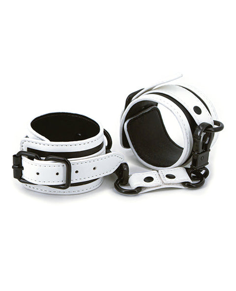 GLO Bondage