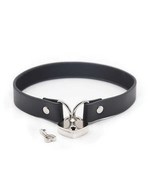 Plesur PVC Collar w/Heart Lock - Black